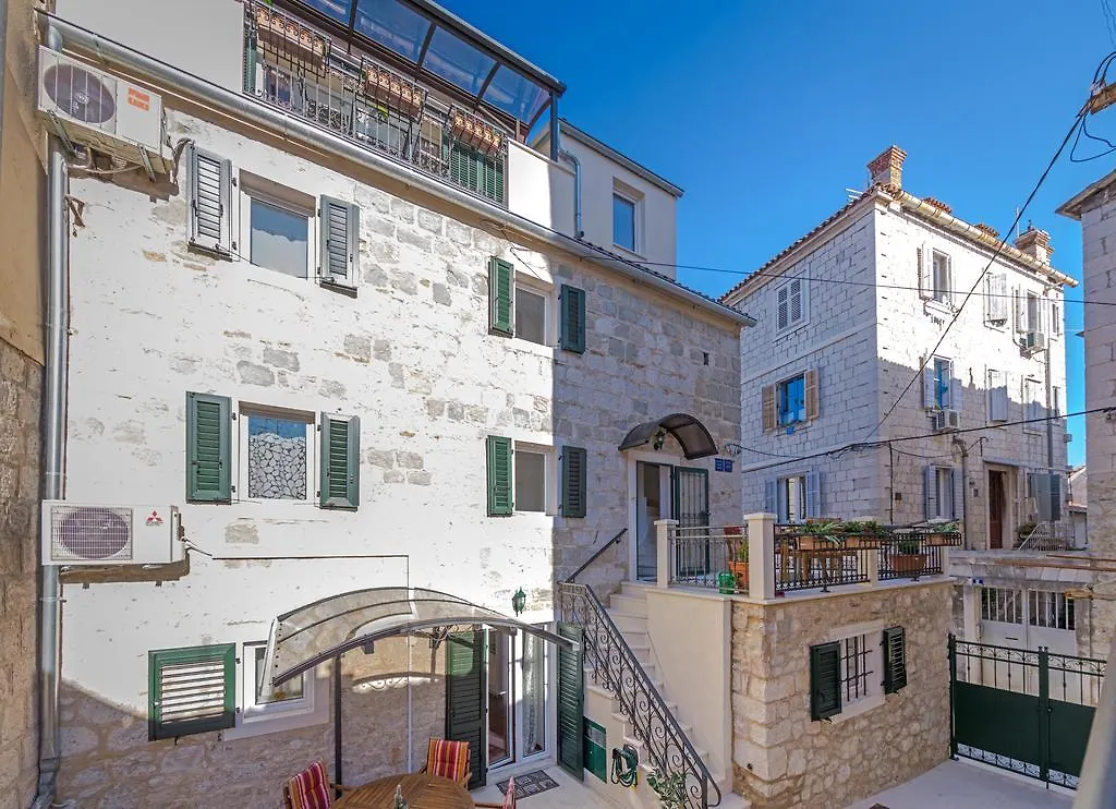 Apartments And Rooms Villa Erede Split