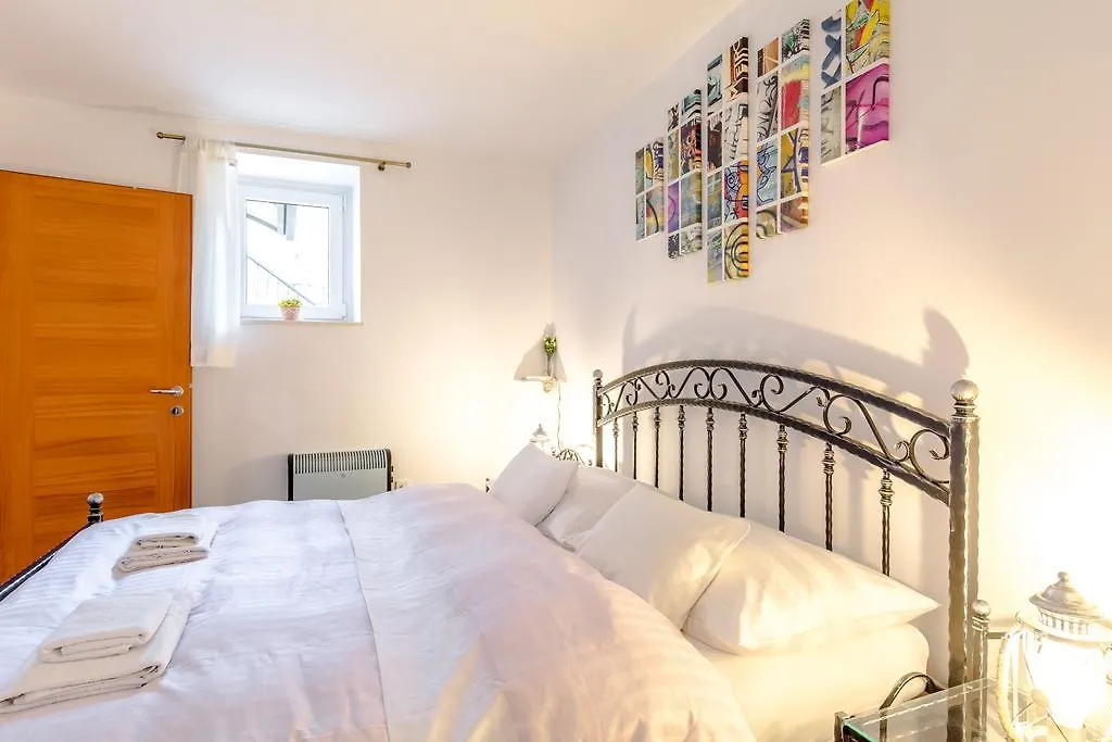 Apartments And Rooms Villa Erede Split