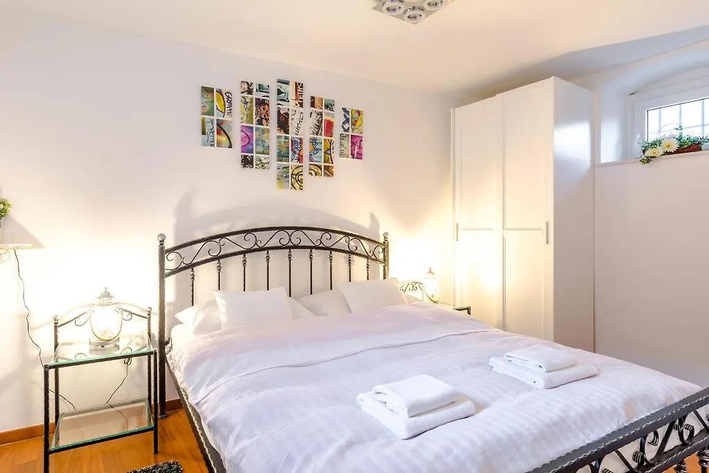 Apartments And Rooms Villa Erede Split