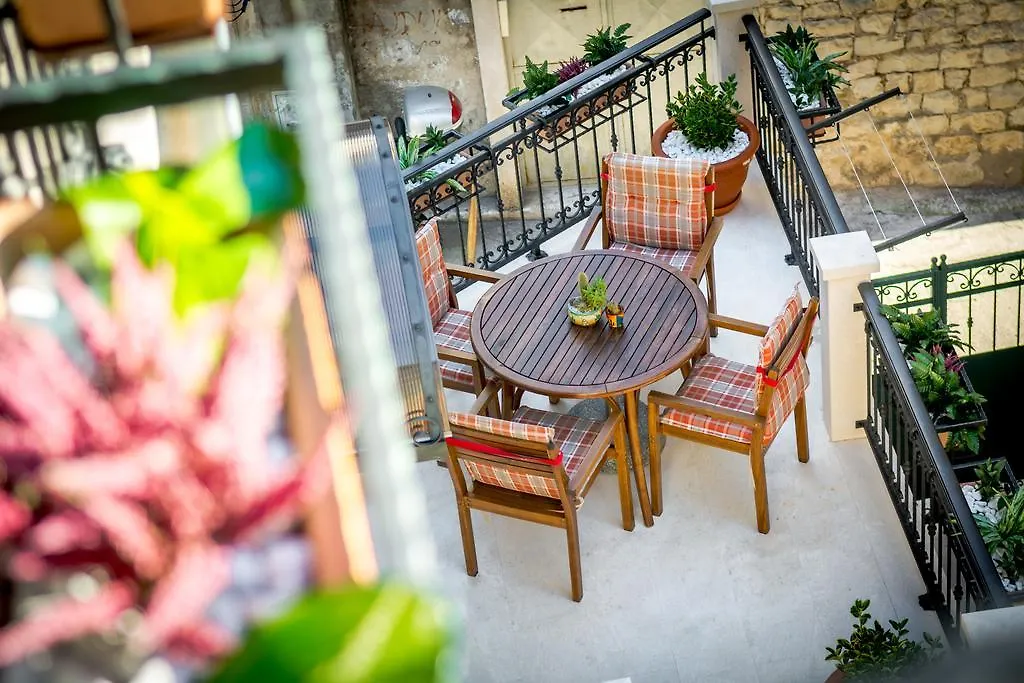 Apartments And Rooms Villa Erede Split